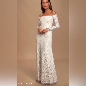 Chic Off-Shoulder Lace Bridal Gown